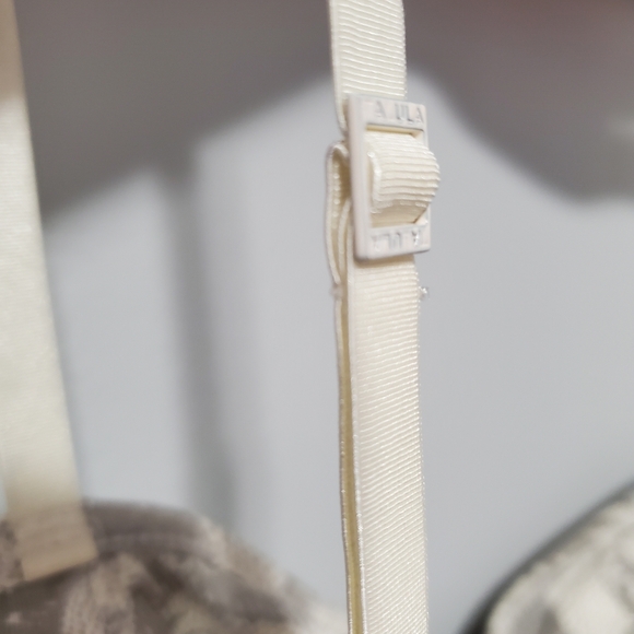 Talula sz Medium Tank Top - Picture 6 of 6